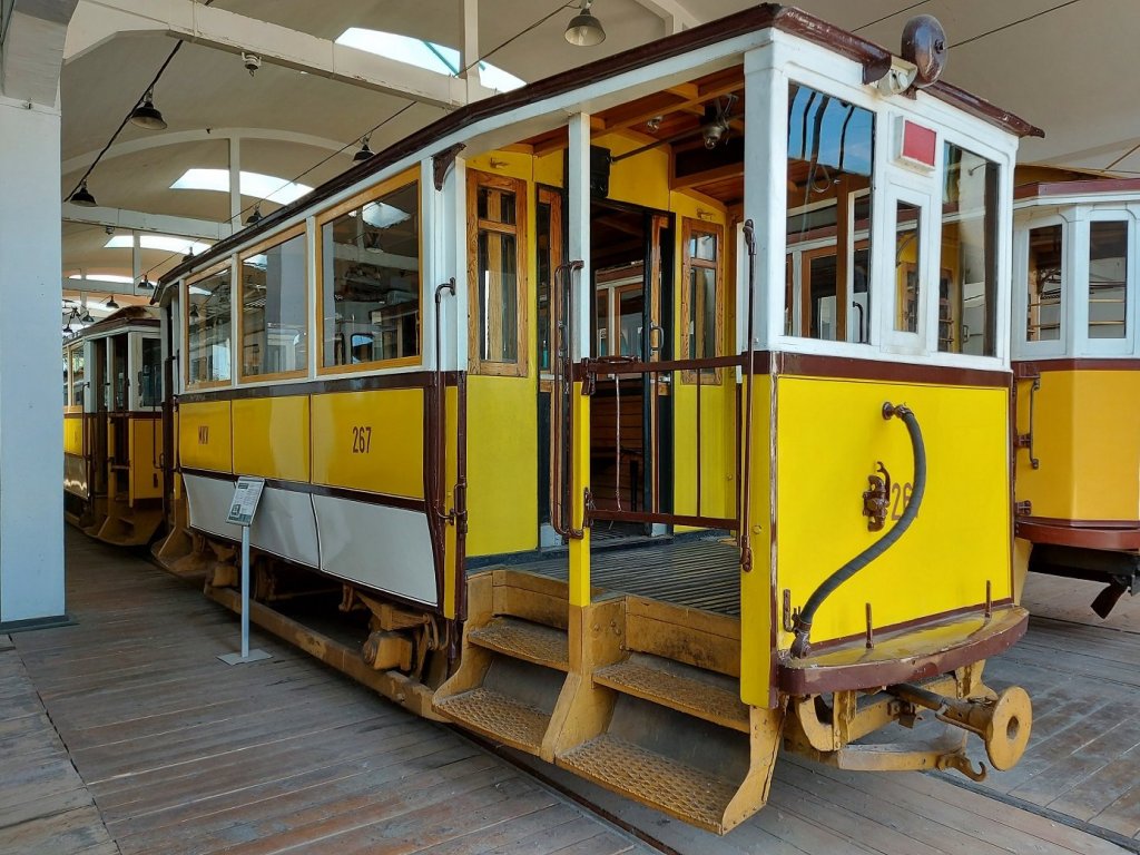 Újra kinyitott a BKV 30 éves szentendrei közlekedési múzeuma