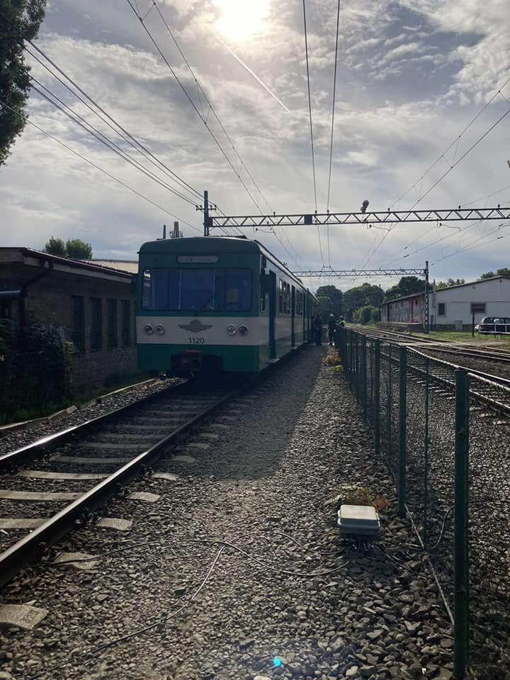 Elgázolt egy embert a H5-ös HÉV Pomázon